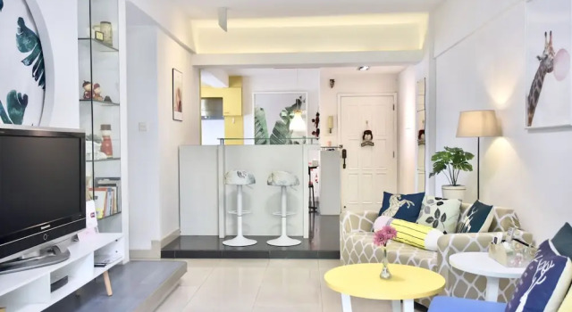 Семейный люкс с 2 комнатами с балконом и с видом на внутренний двор Guangzhou Ardrew Shared Homestay