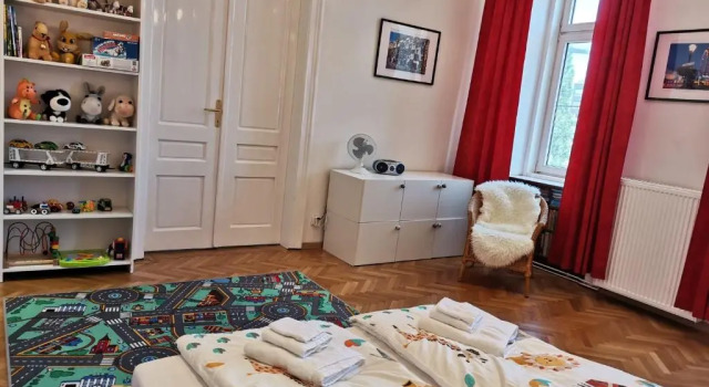 Апартаменты Family apartment with two bathrooms near to city center