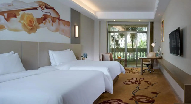 Vienna International Hotel (Haikou Old Town High-speed Railway Station), Boek Hotel Hotels in Rongshan met zwembad, Zwembad