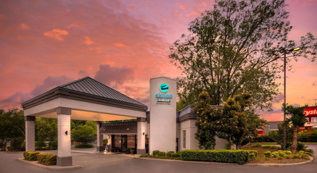 Clarion Pointe Morrow - Atlanta South