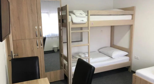 Четырёхместный номер Standard Hostel Mali Pariz