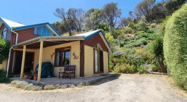 Коттедж Standard Eastern Reef Cottages