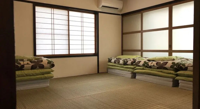 Guesthouse DARUMA - Hostel, Забронировать Хостел Хостелы Такаяма, рядом с Yoshijima Heritage House, Хостел