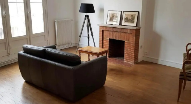 Charmant appartement au pied du château, Rezerwuj Apartament Gien 