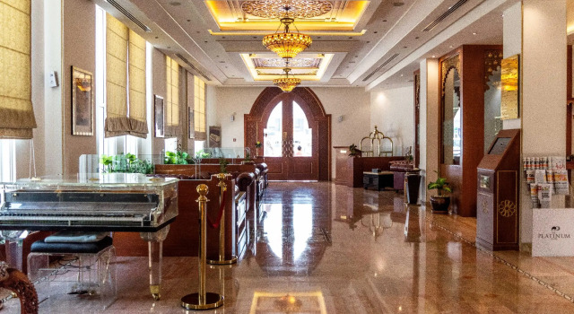 Platinum Hotel