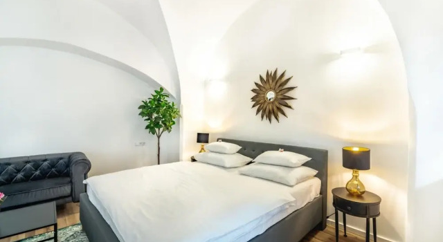 Deluxe Loft With King Bed Private Parking in the old Town of Krems, Book Hotel Krems an der Donau 