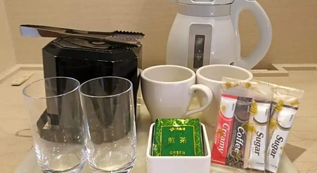 Четырёхместный номер Standard KKR Hotel Umeda