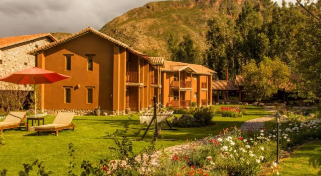 Семейный номер Standard с балконом Lizzy Wasi Urubamba