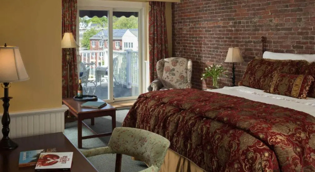 Номер Standard с видом на окрестности Lord Camden Inn
