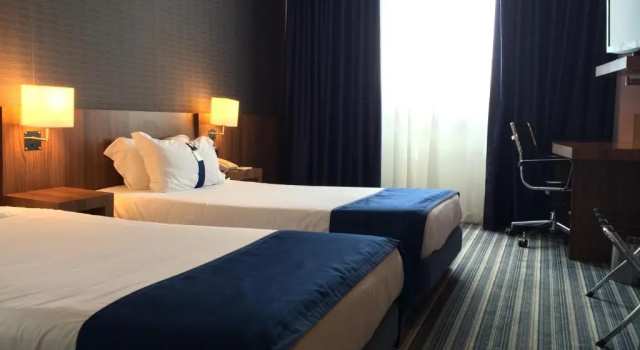 Двухместный номер Standard Отель Holiday Inn Express Bilbao, an IHG Hotel