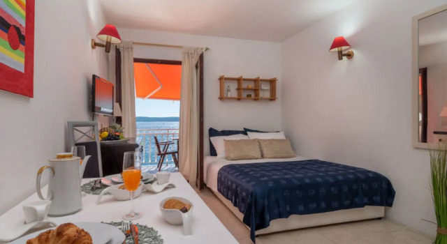 Villa Pinia 26629, Buchen Sie Villa Hotels in Gespanschaft Split-Dalmatien mit Pool, Schwimmbad