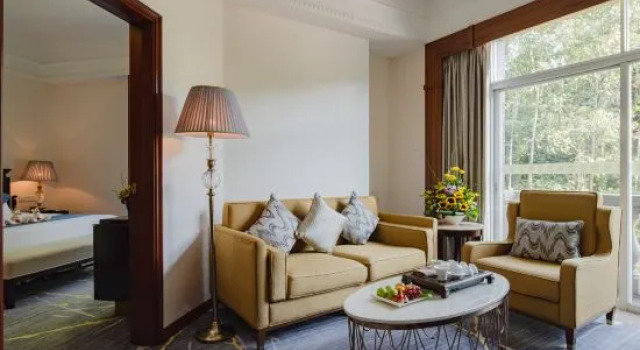 Люкс с видом на горы Fontainebleau Hotel Foshan