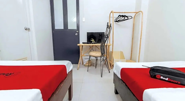 Номер Standard RedDoorz @ Ledesco Avenue Lapaz Iloilo