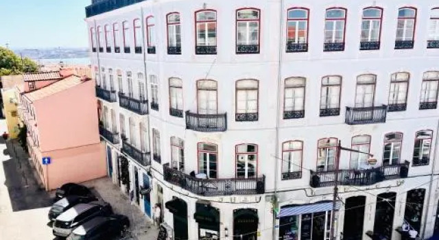 The Royal Prince Garden Apartments in Principe Real, Забронировать Апартаменты/квартира Отели в центре Санту-Антониу, в центре, Парковка