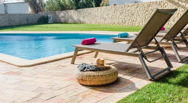 Коттедж Villa Protea - 5 bedroom, beach, air-con, wifi