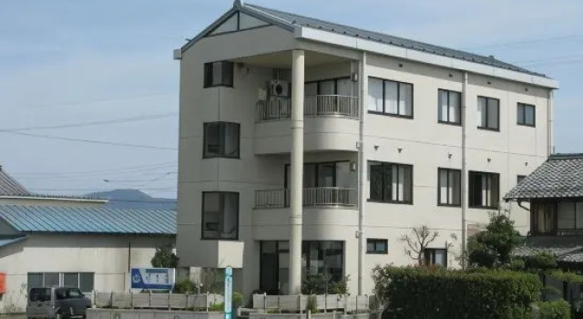 Uwoyosi, Prenota Hotel Hotel 3 stelle a Shiga, 3*