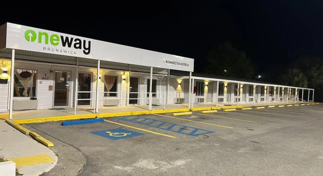 Oneway Brunswick, Boek Hotel Hotels in Georgia met parkeren, Parkeren