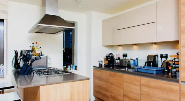 Modern 2 Bedroom Apartment With Amazing View, Забронировать Апартаменты/квартира Апартаменты Лондона, рядом с Рынок Backyard, Апартаменты/квартира