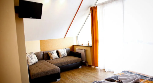 Четырёхместный номер Standard с балконом Princess Apartman