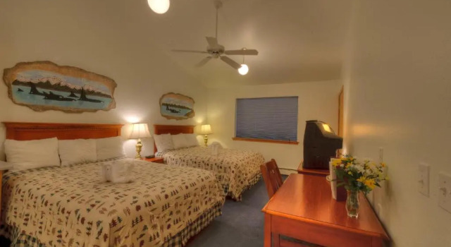 Четырёхместный номер Standard Frontier Suites Hotel in Juneau
