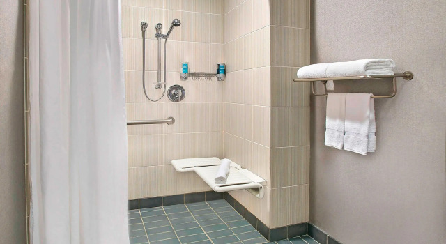 Четырёхместный номер Standard Aloft by Marriott Nashville Franklin