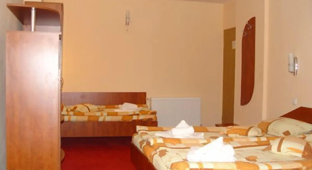 Hotel City Center, Забронировать Отель Отели в центре Брашова с завтраком, отели в центре Брашова с завтраком