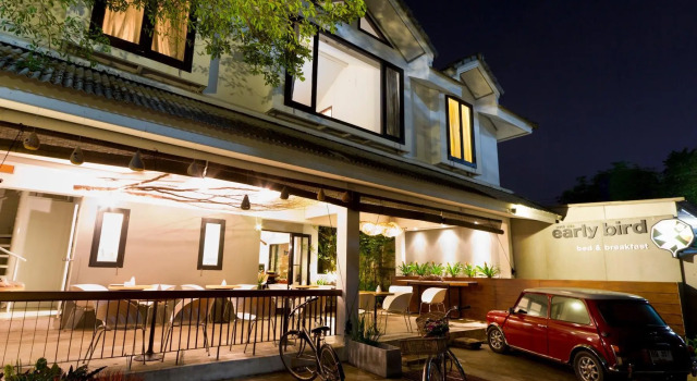 Early Bird Bed & Breakfast - Adults Only