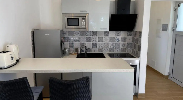 Коттедж c 1 комнатой Beach Residences Caroline