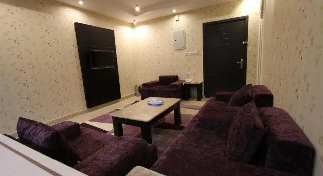 Люкс Classic Manazel Al Hamra Apartment 2
