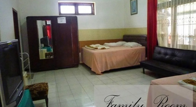 Jona's Homestay, Rezervovat Hotel Hotely v Malang s parkováním, poblíž Taman Rekreasi Kota, Parkování
