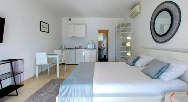 Апартаменты Villa by the Sea