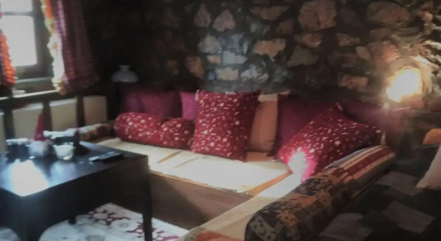 Vintage Holiday Home in Pella With Garden, Book Feriehus Villaer i Aghios Athanasios, Villa