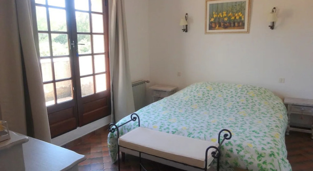 Charming House Located in one of the Most Beautiful Villages of Haut-var, Забронировать Отель Отели Вара с бассейном, Бассейн