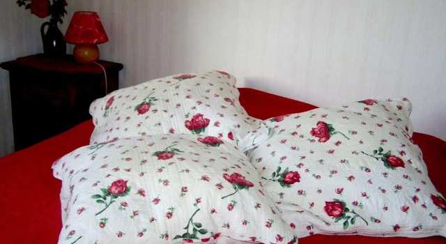 Auberge Lou Caleou, Rezerwuj Hostel Vénéjan Gard