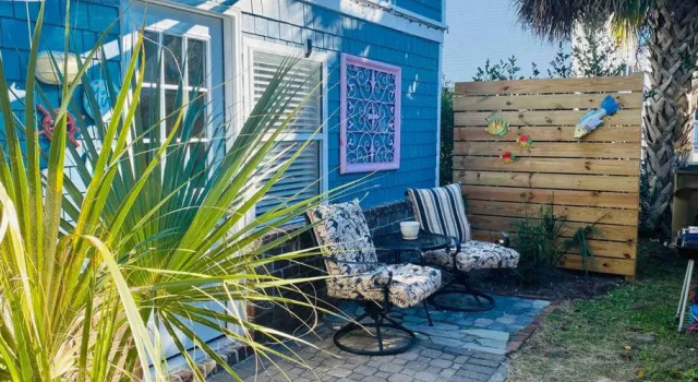 Апартаменты Mini Pearl, Private 2 BR - 1 block to BEACH!