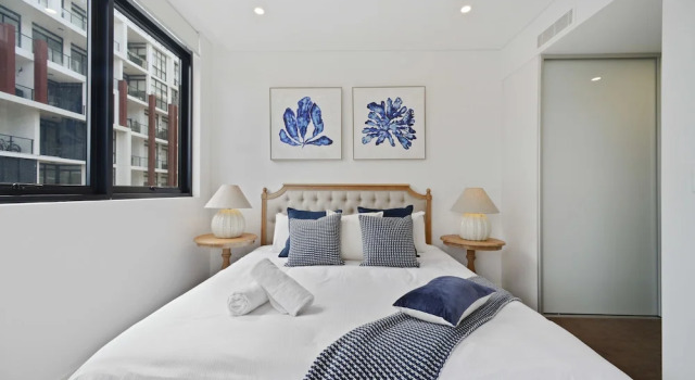 HomeHotel-Waterside Luxury & New Residences