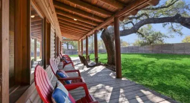 Wimberley Log Cabins Resort and Suites - Unit 7, Забронировать Курортный отель Уимберли Texas Hill Country