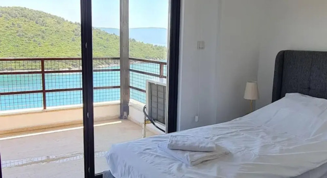 Amazing Flat w Shared Pool Near Beach in Milas, Rezervovat Hotel Hotely v Mugla s parkováním, Parkování