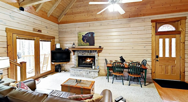 Ridgetop Retreat - 2 Br Cabin, Забронировать Дом для отпуска Отели Great Smoky Mountains National Park с парковкой, Парковка