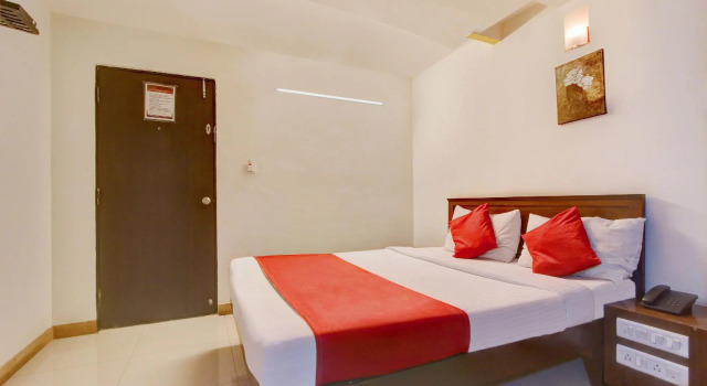OYO Flagship 8002 I Cloud Sri Sai Inn, Rezervovat Hotel Hotely v Bangalore s parkováním, Parkování
