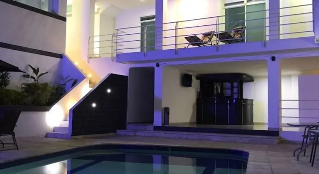 Hotel Casa Blanca Villeta, Rezerwuj Hotel Hotele w Villeta z basenem, Basen