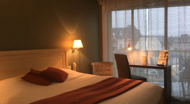 Двухместный номер Standard с балконом Bagnoles Hotel - Contact Hotel