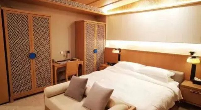 Люкс с панорамным видом Anhui Jiaotong Huifeng Yuyun Taiping Lake Hotel