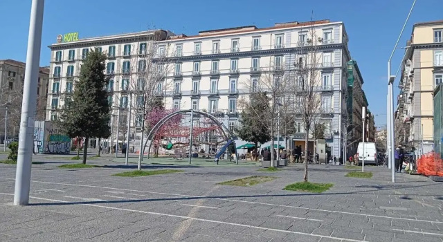 Kore Suite, Забронировать Гостевой дом Неаполь Кампания, рядом с Церковь Пио Монте делла Мизерикордия