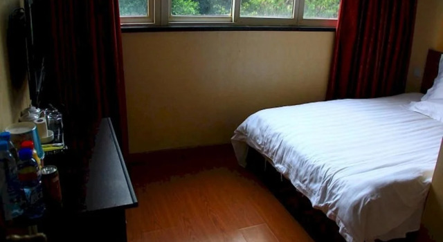 Chongqing Longfeng Business Hotel, Prenota Hotel Yubei 