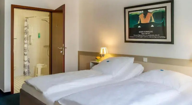 Двухместный номер Business с балконом Hotel ZweiLinden Meckenheim Bonn