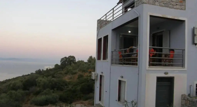 Theano House Mani, Book Hotel Mavrovouni Lakonia