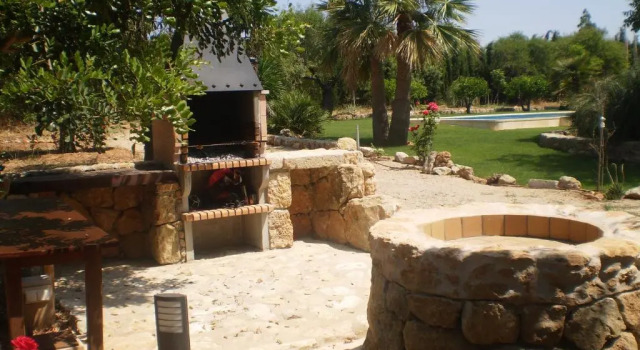 Вилла Son Jordi nou, beautiful villa near Alaro big swimming pool, BBQ mountain views 12people