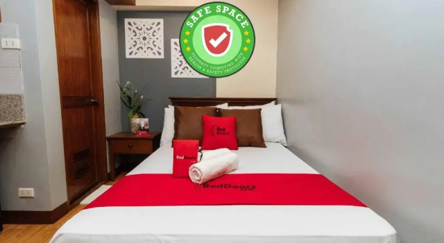 Номер Standard RedDoorz at Moonwalk Paranaque