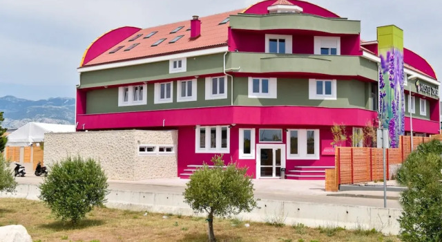 Hostel Zrce - Adults Only, Rezerwuj Hostel Hostele w Zadar County, Hostel